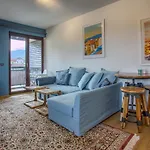Апартамент Pastels - 2bd In Trinity With Underground Parking By Flat Mаnager