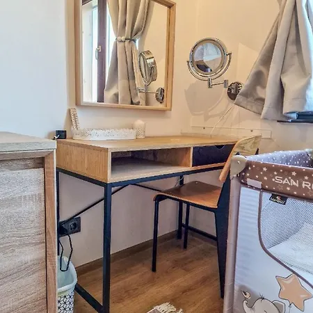 公寓 Pastels - 2bd In Trinity With Underground Parking By Flat Mаnager 班斯科