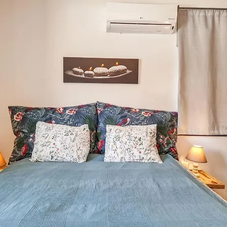 Pastels - 2bd In Trinity With Underground Parking By Flat Mаnager *